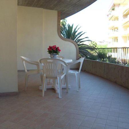 Residence Torre Del Mar Alba Adriatica Pokój zdjęcie