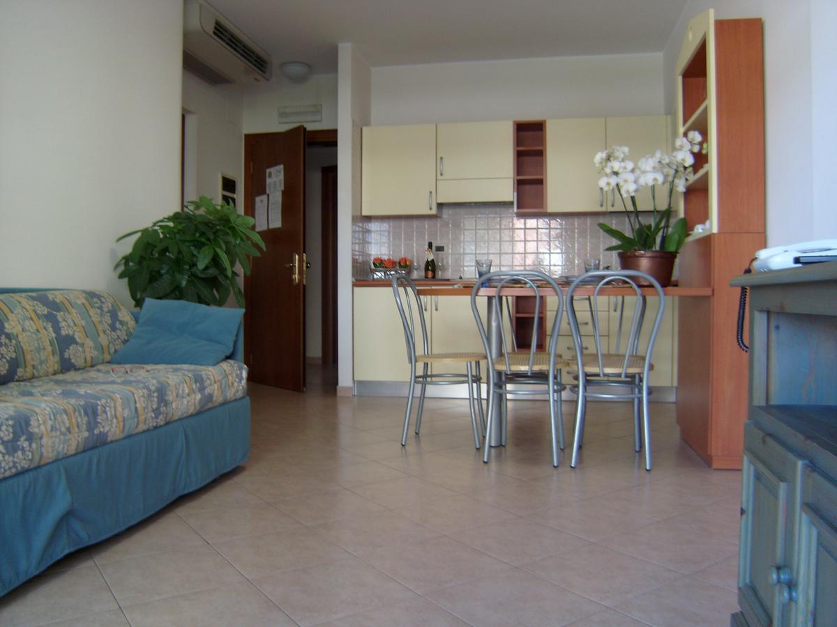 Residence Torre Del Mar Alba Adriatica Zewnętrze zdjęcie